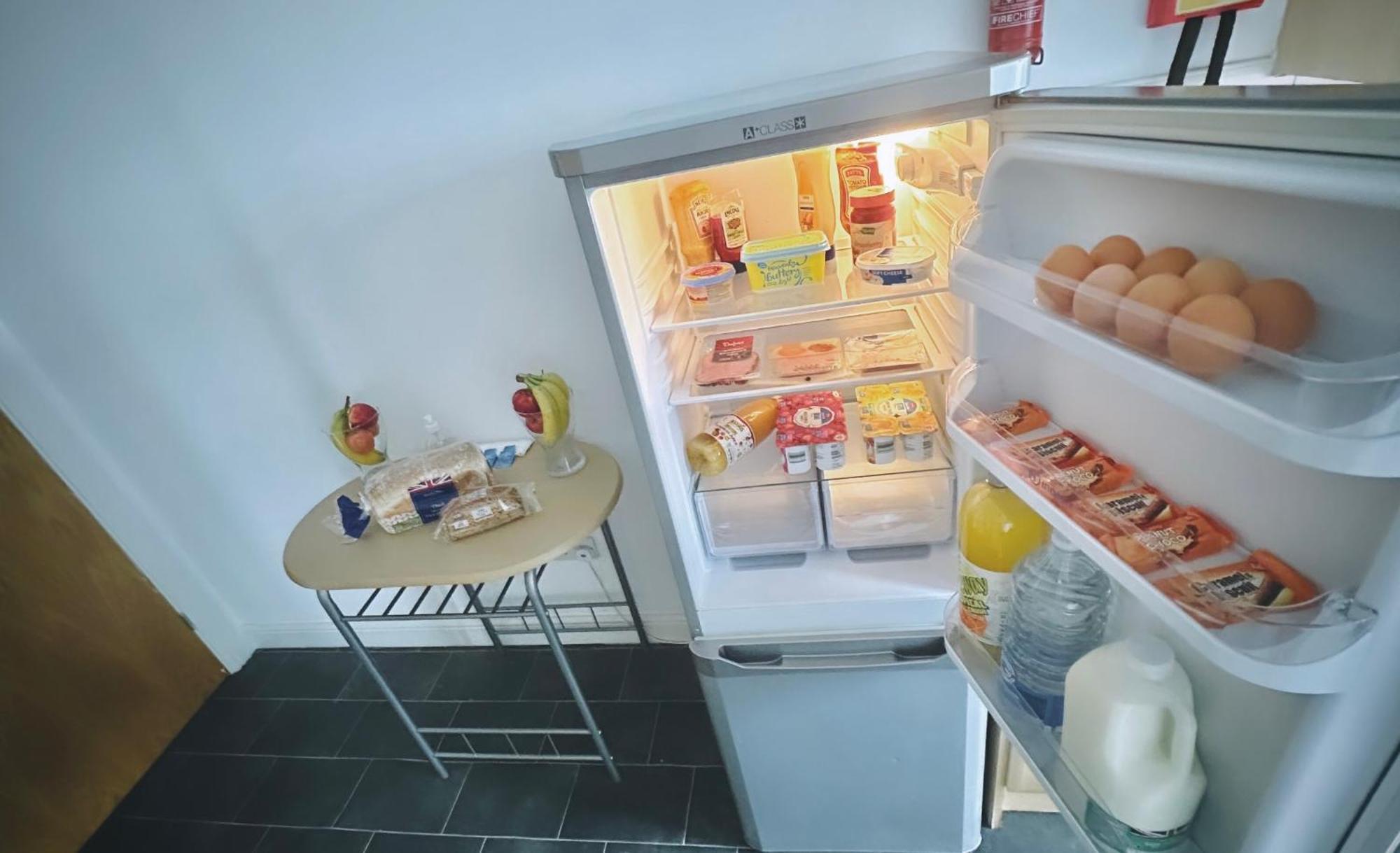 Unique View Of Anfield Stadium - Charming 2 Bedroom Apartment In Liverpool With Parking Buitenkant foto
